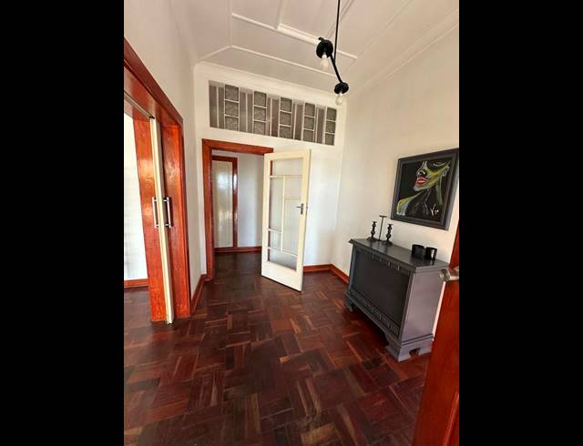 6 BEDROOM HOUSE FOR SALE IN SELECTION PARK